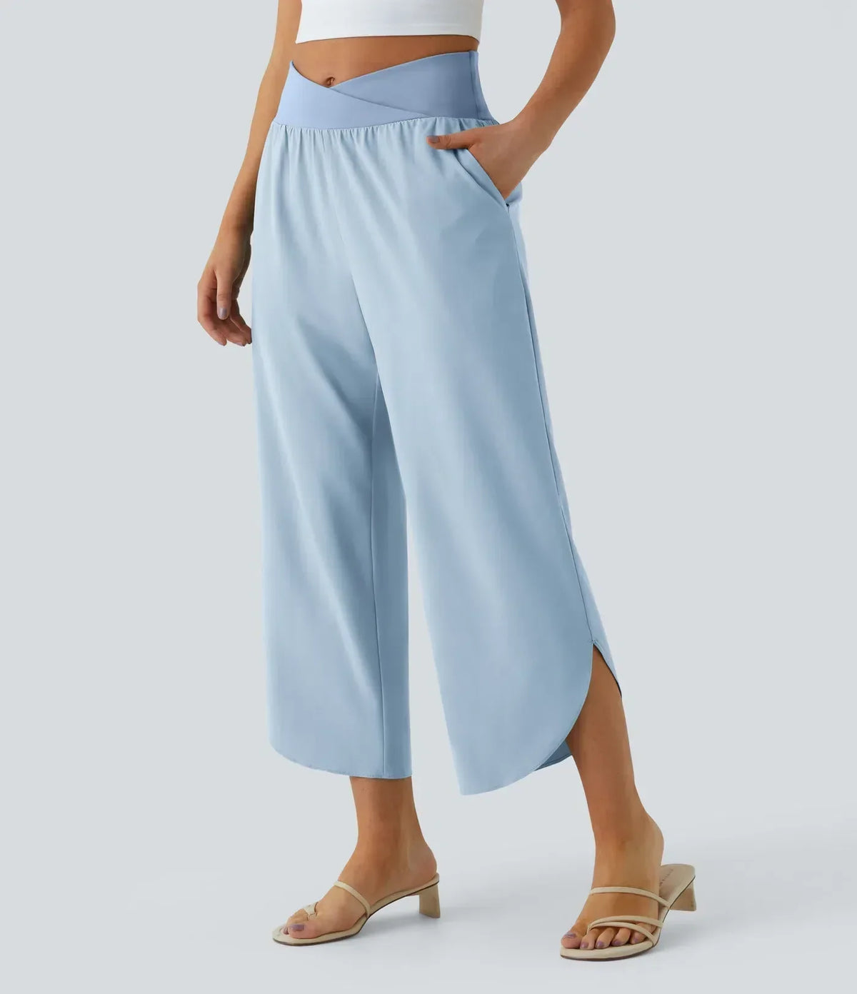 Breezeful™ - Pantalon croisé plissé taille haute et poches latérales